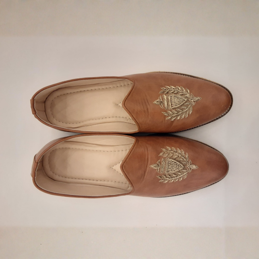 Men's Classic Tan Leather Jutti with Antique Gold Zardozi Embroidery SHOE109
